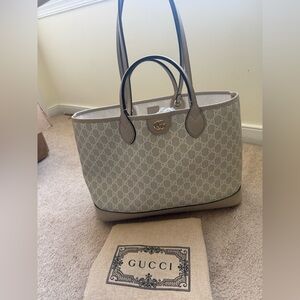 Gucci Beige GG Supreme Tote Bag with Dust Bag & Box